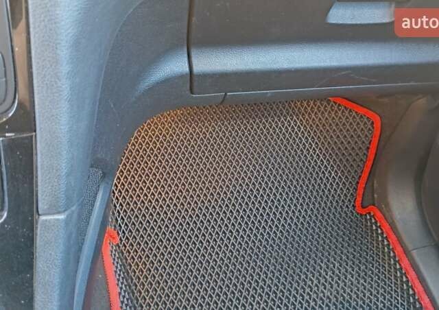 Черный Форд С-Макс, объемом двигателя 1.6 л и пробегом 255 тыс. км за 9900 $, фото 22 на Automoto.ua