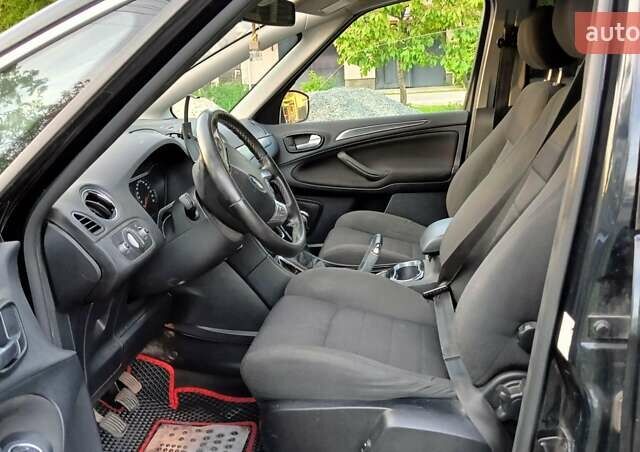 Черный Форд С-Макс, объемом двигателя 1.6 л и пробегом 255 тыс. км за 9900 $, фото 11 на Automoto.ua