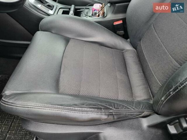 Форд С-Макс 2012 в Ровно на Automoto.ua Черный Форд С-Макс, объемом двигателя 2 л и пробегом 206 тыс. км за 9999 $, фото 9 на Automoto.ua