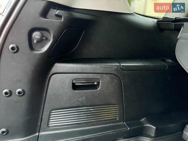 Черный Форд С-Макс, объемом двигателя 2 л и пробегом 214 тыс. км за 8999 $, фото 23 на Automoto.ua