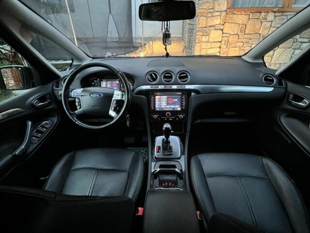 Черный Форд С-Макс, объемом двигателя 2 л и пробегом 298 тыс. км за 10000 $, фото 7 на Automoto.ua