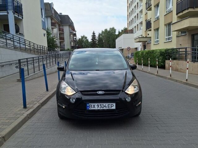 Черный Форд С-Макс, объемом двигателя 2 л и пробегом 241 тыс. км за 9300 $, фото 1 на Automoto.ua