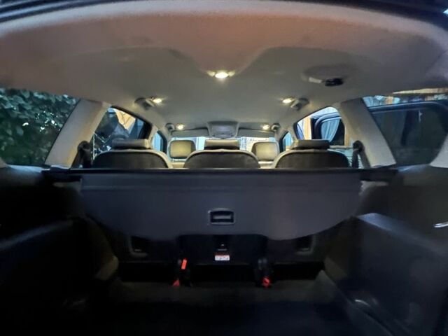 Черный Форд С-Макс, объемом двигателя 2 л и пробегом 298 тыс. км за 10000 $, фото 2 на Automoto.ua