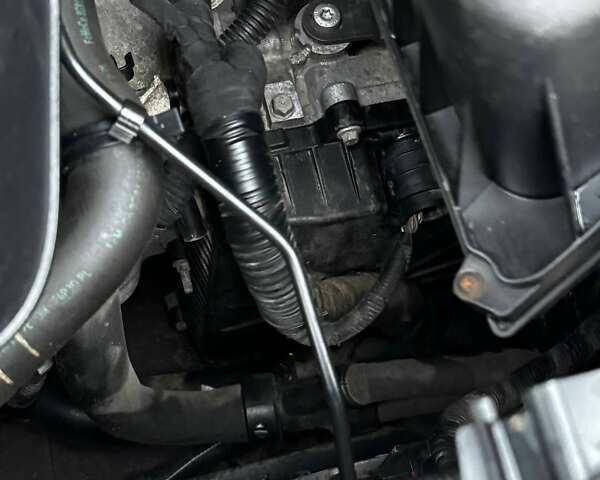 Чорний Форд С-Макс, об'ємом двигуна 2 л та пробігом 214 тис. км за 9700 $, фото 5 на Automoto.ua