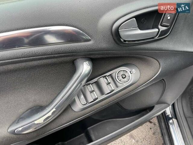 Чорний Форд С-Макс, об'ємом двигуна 2 л та пробігом 299 тис. км за 11490 $, фото 15 на Automoto.ua