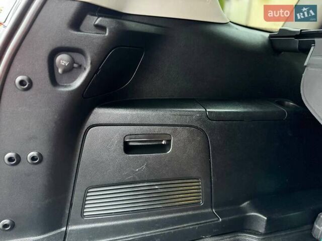 Чорний Форд С-Макс, об'ємом двигуна 2 л та пробігом 214 тис. км за 9700 $, фото 11 на Automoto.ua