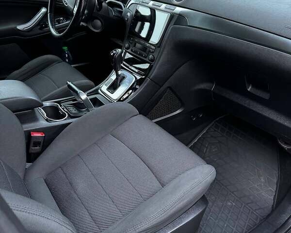 Чорний Форд С-Макс, об'ємом двигуна 2 л та пробігом 214 тис. км за 9700 $, фото 84 на Automoto.ua