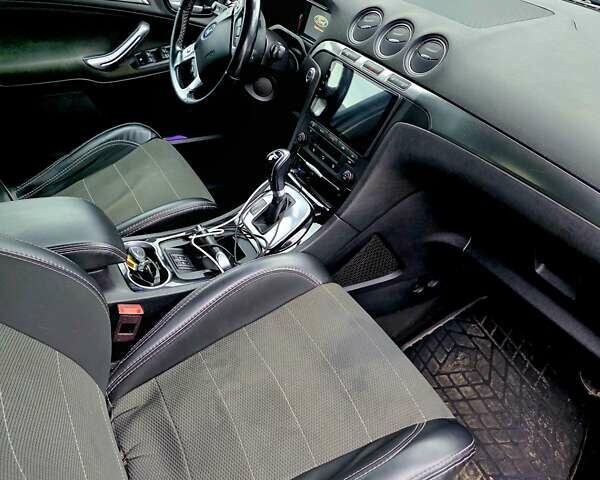 Черный Форд С-Макс, объемом двигателя 2 л и пробегом 212 тыс. км за 7500 $, фото 6 на Automoto.ua