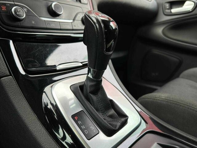 Чорний Форд С-Макс, об'ємом двигуна 0 л та пробігом 298 тис. км за 9990 $, фото 23 на Automoto.ua