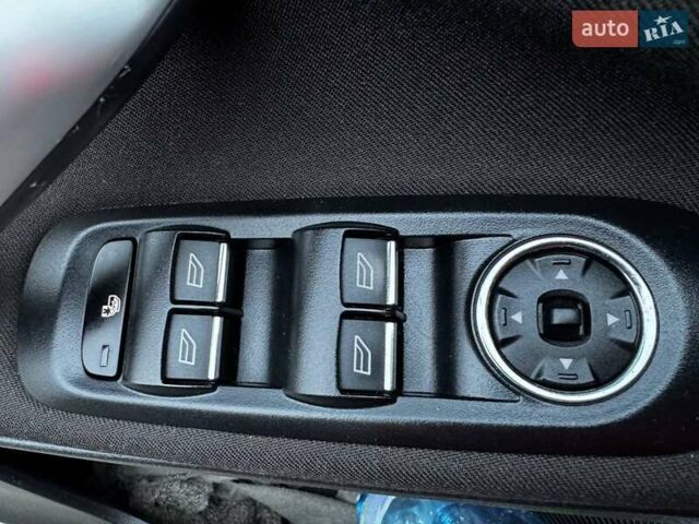 Чорний Форд С-Макс, об'ємом двигуна 2 л та пробігом 214 тис. км за 9700 $, фото 48 на Automoto.ua