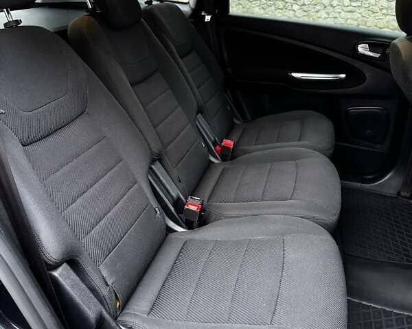 Чорний Форд С-Макс, об'ємом двигуна 2 л та пробігом 214 тис. км за 9700 $, фото 76 на Automoto.ua