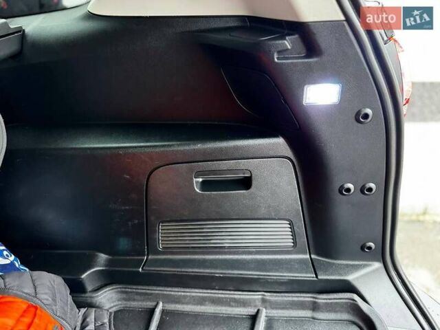 Чорний Форд С-Макс, об'ємом двигуна 2 л та пробігом 214 тис. км за 9700 $, фото 12 на Automoto.ua