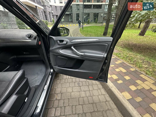 Черный Форд С-Макс, объемом двигателя 2 л и пробегом 256 тыс. км за 9600 $, фото 32 на Automoto.ua