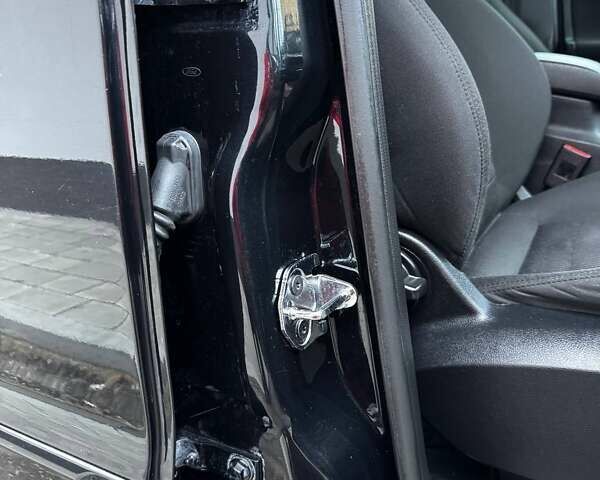 Чорний Форд С-Макс, об'ємом двигуна 2 л та пробігом 214 тис. км за 9700 $, фото 82 на Automoto.ua