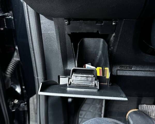 Чорний Форд С-Макс, об'ємом двигуна 2 л та пробігом 214 тис. км за 9700 $, фото 58 на Automoto.ua