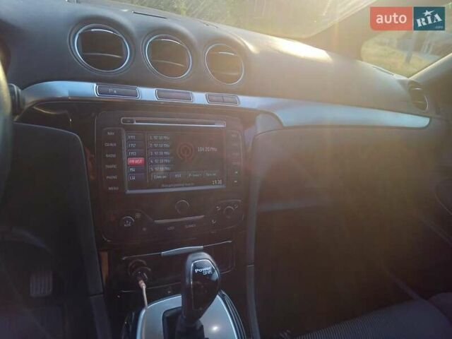 Черный Форд С-Макс, объемом двигателя 2 л и пробегом 250 тыс. км за 9500 $, фото 15 на Automoto.ua
