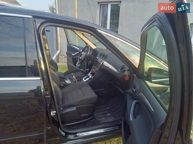 Черный Форд С-Макс, объемом двигателя 2 л и пробегом 250 тыс. км за 9500 $, фото 3 на Automoto.ua