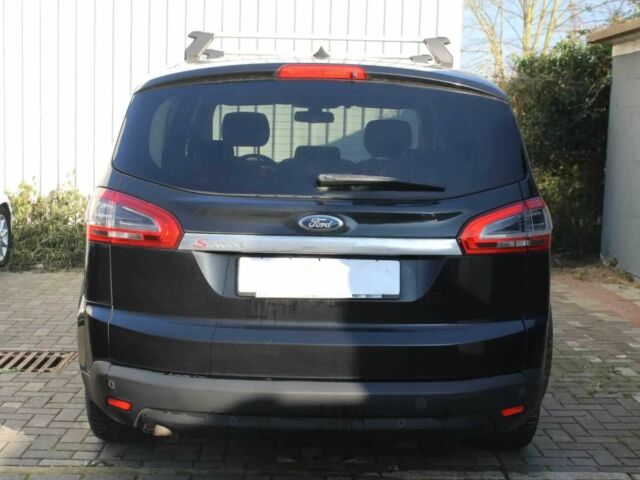 Черный Форд С-Макс, объемом двигателя 2 л и пробегом 82 тыс. км за 7600 $, фото 4 на Automoto.ua