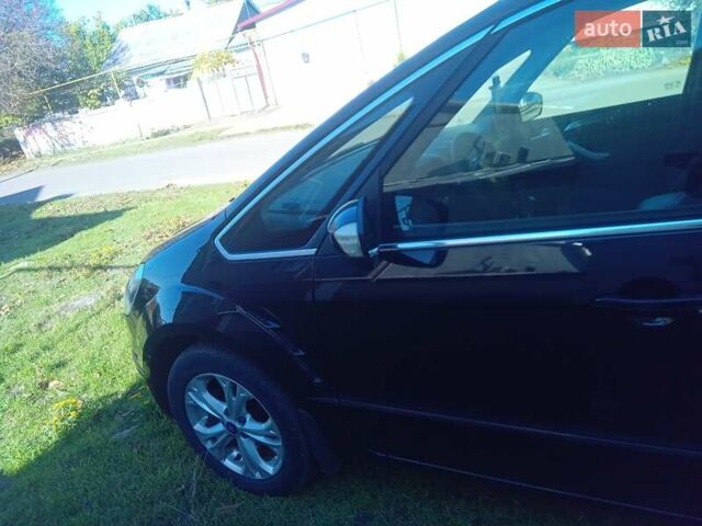 Чорний Форд С-Макс, об'ємом двигуна 2 л та пробігом 270 тис. км за 9399 $, фото 4 на Automoto.ua