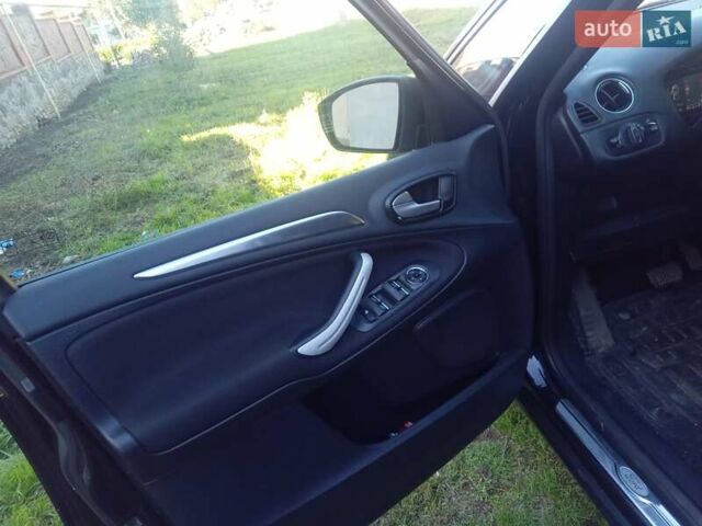 Чорний Форд С-Макс, об'ємом двигуна 2 л та пробігом 270 тис. км за 9399 $, фото 27 на Automoto.ua