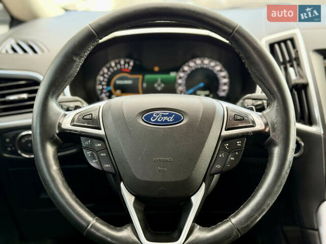 Черный Форд С-Макс, объемом двигателя 2 л и пробегом 210 тыс. км за 12900 $, фото 12 на Automoto.ua