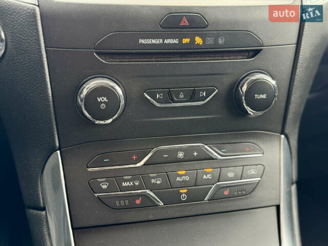 Черный Форд С-Макс, объемом двигателя 2 л и пробегом 210 тыс. км за 12900 $, фото 21 на Automoto.ua