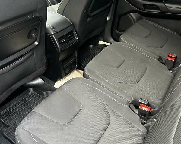 Черный Форд С-Макс, объемом двигателя 2 л и пробегом 242 тыс. км за 18800 $, фото 17 на Automoto.ua