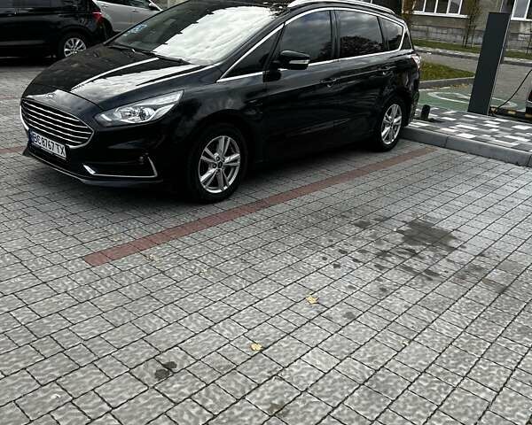 Черный Форд С-Макс, объемом двигателя 2 л и пробегом 242 тыс. км за 18800 $, фото 2 на Automoto.ua