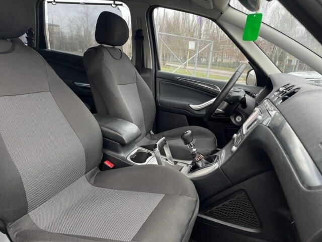 Чорний Форд С-Макс, об'ємом двигуна 2 л та пробігом 184 тис. км за 8500 $, фото 18 на Automoto.ua