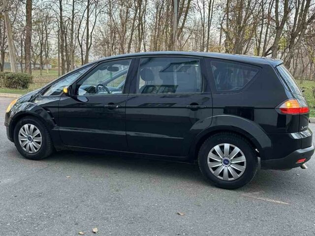 Черный Форд С-Макс, объемом двигателя 2 л и пробегом 184 тыс. км за 8900 $, фото 3 на Automoto.ua