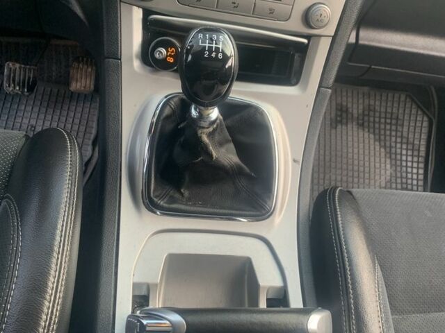 Фиолетовый Форд С-Макс, объемом двигателя 2 л и пробегом 240 тыс. км за 8300 $, фото 10 на Automoto.ua