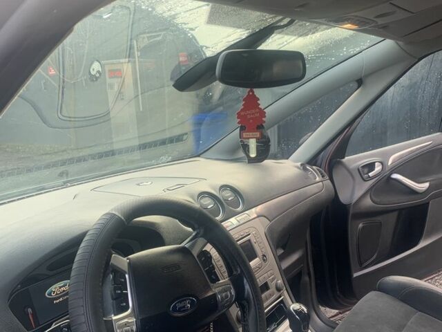 Фиолетовый Форд С-Макс, объемом двигателя 2 л и пробегом 240 тыс. км за 8300 $, фото 6 на Automoto.ua