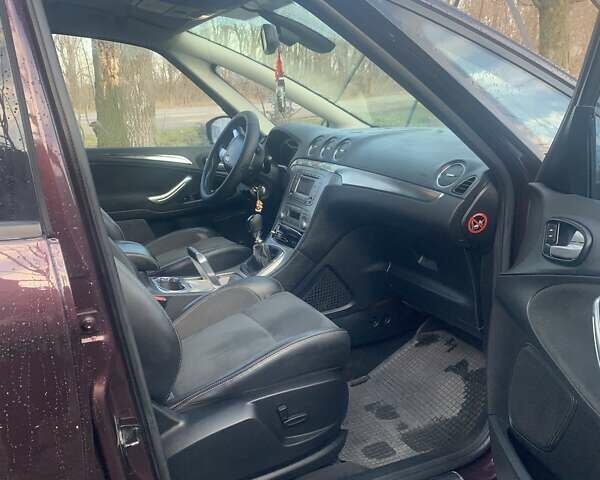 Фиолетовый Форд С-Макс, объемом двигателя 2 л и пробегом 240 тыс. км за 8300 $, фото 4 на Automoto.ua