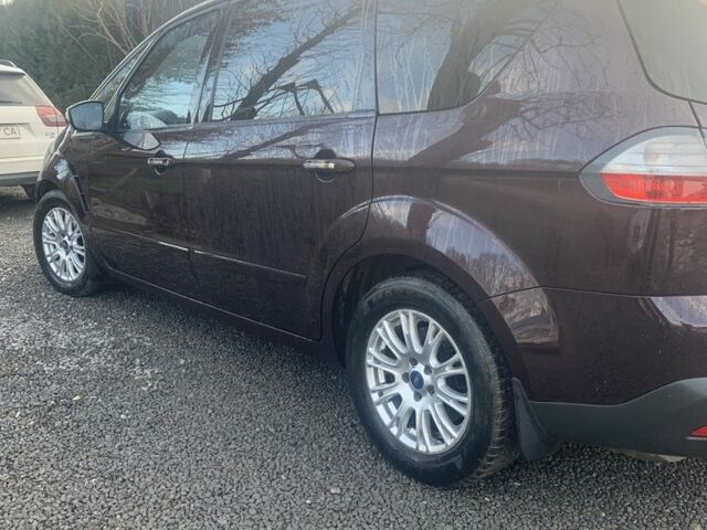 Фиолетовый Форд С-Макс, объемом двигателя 2 л и пробегом 240 тыс. км за 8300 $, фото 2 на Automoto.ua