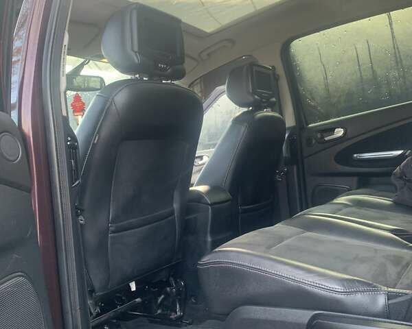 Фиолетовый Форд С-Макс, объемом двигателя 2 л и пробегом 240 тыс. км за 8300 $, фото 15 на Automoto.ua