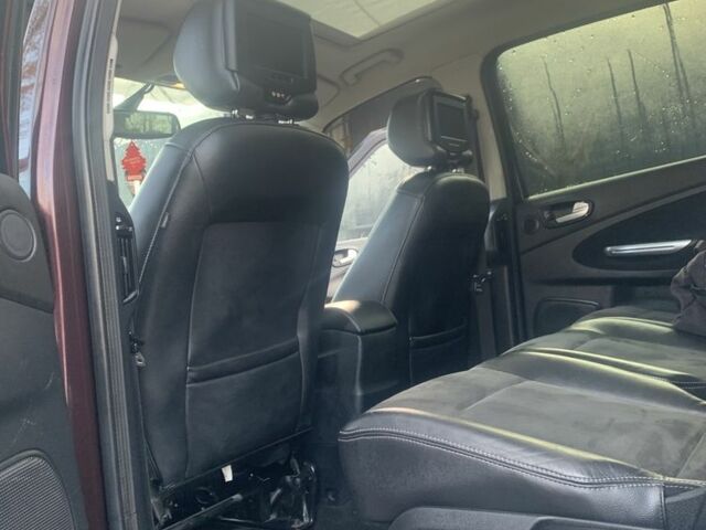 Фиолетовый Форд С-Макс, объемом двигателя 2 л и пробегом 240 тыс. км за 8300 $, фото 12 на Automoto.ua