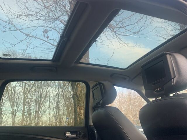 Фиолетовый Форд С-Макс, объемом двигателя 2 л и пробегом 240 тыс. км за 8300 $, фото 5 на Automoto.ua