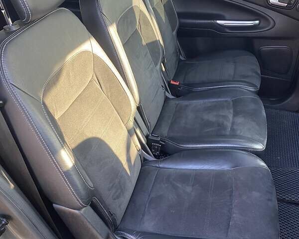 Коричневый Форд С-Макс, объемом двигателя 2 л и пробегом 300 тыс. км за 6500 $, фото 4 на Automoto.ua