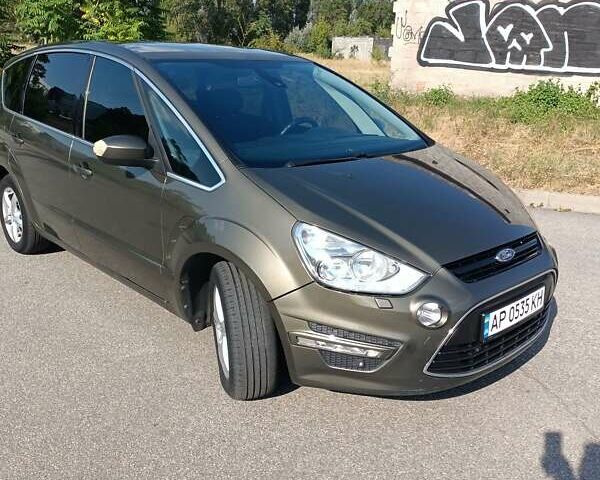 Коричневый Форд С-Макс, объемом двигателя 2 л и пробегом 300 тыс. км за 6500 $, фото 10 на Automoto.ua