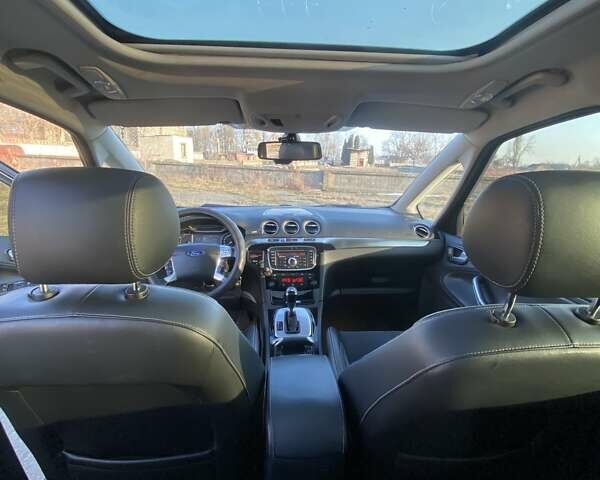 Коричневый Форд С-Макс, объемом двигателя 2 л и пробегом 300 тыс. км за 6500 $, фото 11 на Automoto.ua