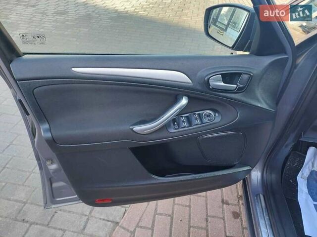 Коричневый Форд С-Макс, объемом двигателя 1.6 л и пробегом 271 тыс. км за 9200 $, фото 7 на Automoto.ua