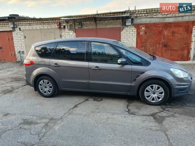 Коричневый Форд С-Макс, объемом двигателя 2 л и пробегом 145 тыс. км за 11200 $, фото 4 на Automoto.ua