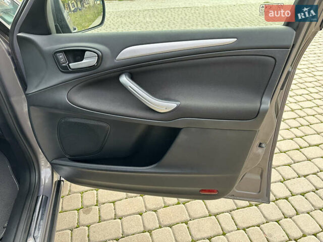 Коричневый Форд С-Макс, объемом двигателя 2 л и пробегом 291 тыс. км за 9199 $, фото 32 на Automoto.ua