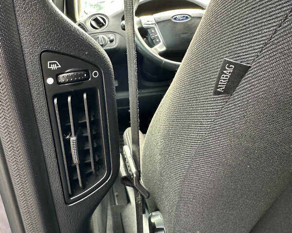 Коричневий Форд С-Макс, об'ємом двигуна 2 л та пробігом 291 тис. км за 8999 $, фото 46 на Automoto.ua