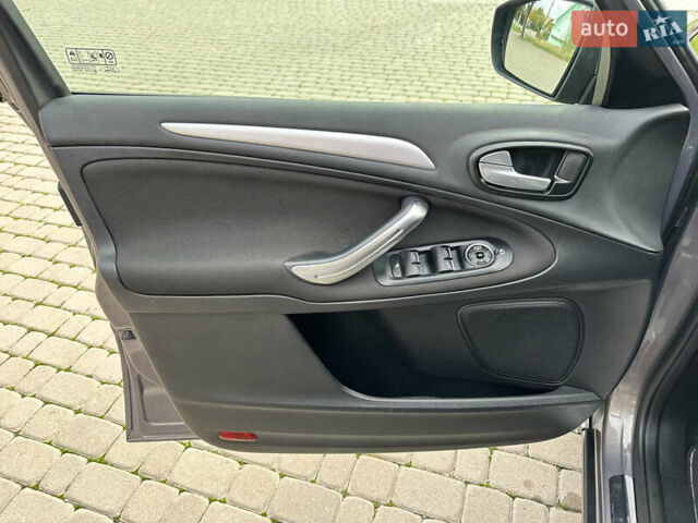 Коричневий Форд С-Макс, об'ємом двигуна 2 л та пробігом 291 тис. км за 8999 $, фото 38 на Automoto.ua