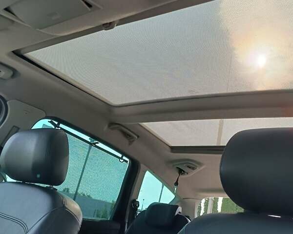 Красный Форд С-Макс, объемом двигателя 2 л и пробегом 229 тыс. км за 5700 $, фото 6 на Automoto.ua