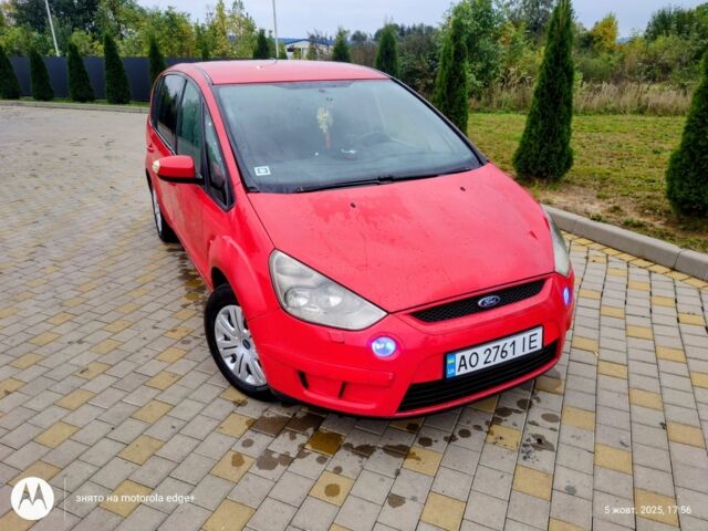 Красный Форд С-Макс, объемом двигателя 2 л и пробегом 300 тыс. км за 6200 $, фото 3 на Automoto.ua