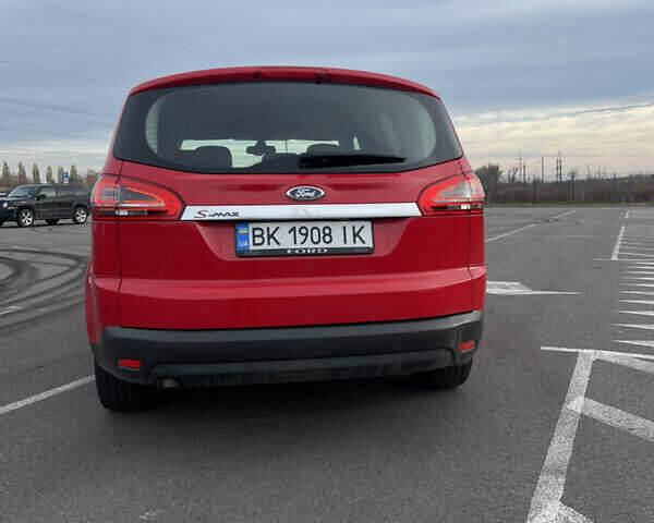 Червоний Форд С-Макс, об'ємом двигуна 2 л та пробігом 270 тис. км за 9200 $, фото 4 на Automoto.ua