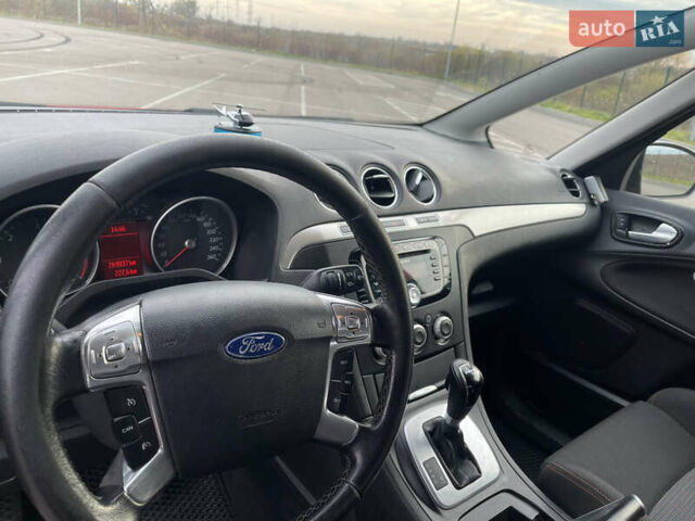 Червоний Форд С-Макс, об'ємом двигуна 2 л та пробігом 270 тис. км за 9200 $, фото 6 на Automoto.ua