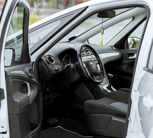 Форд С-Макс, об'ємом двигуна 2 л та пробігом 205 тис. км за 11200 $, фото 6 на Automoto.ua